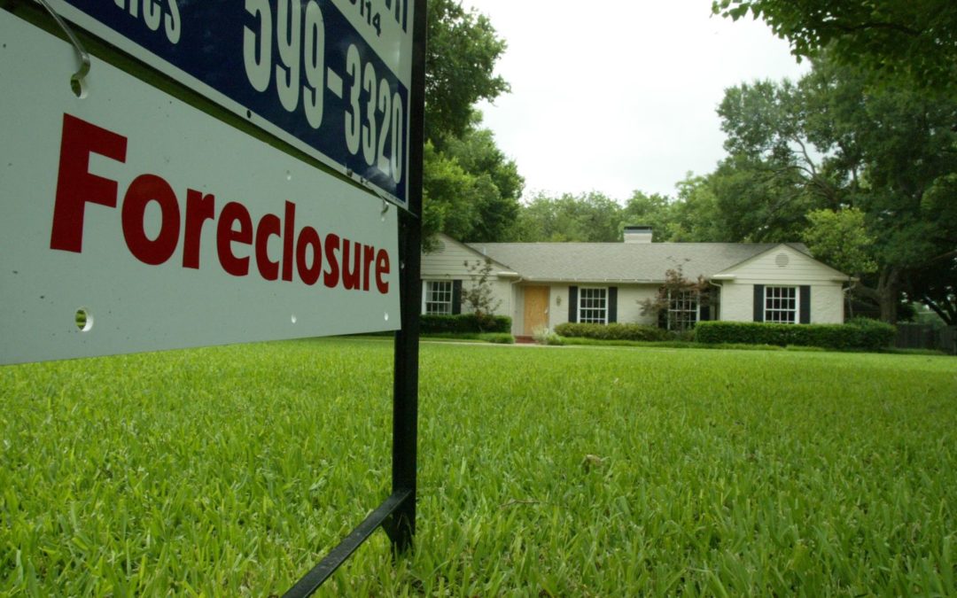 U.S. home foreclosures are near a 20-year low