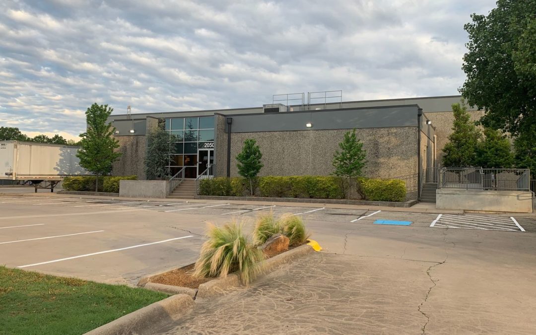 Evan Hammer with Whitebox Real Estate represented Petoskey Plastics in the acquisition of their new 53,627-square-foot building in McKinney